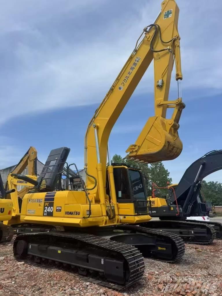Komatsu 240LC-8 Lánctalpas kotrók