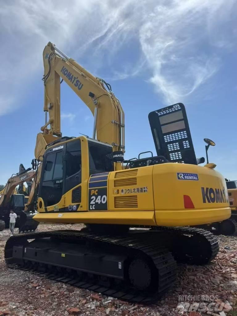 Komatsu 240LC-8 Lánctalpas kotrók