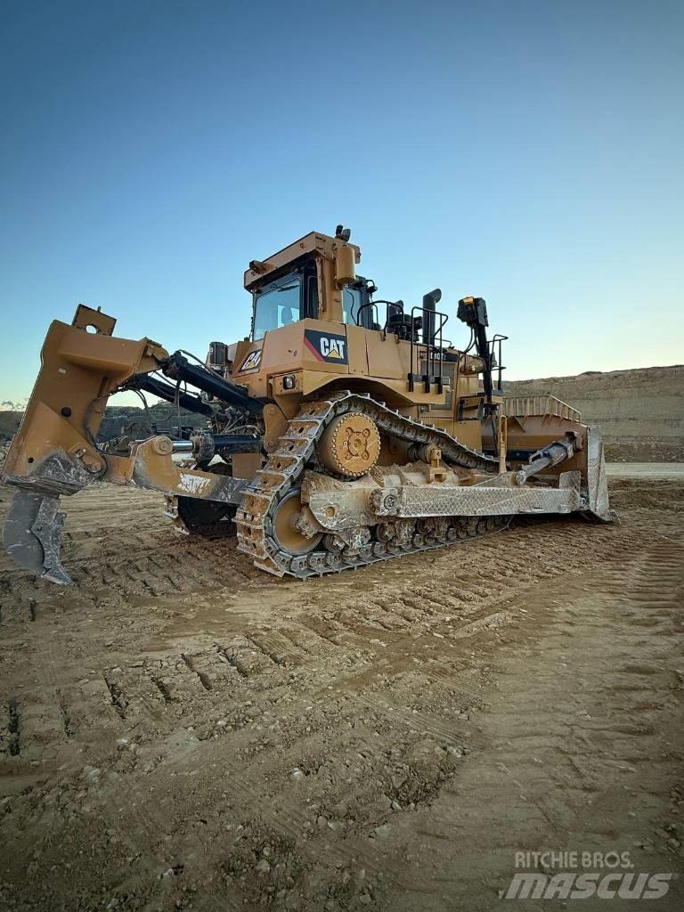 CAT D 10 T lánctalpas dózerek