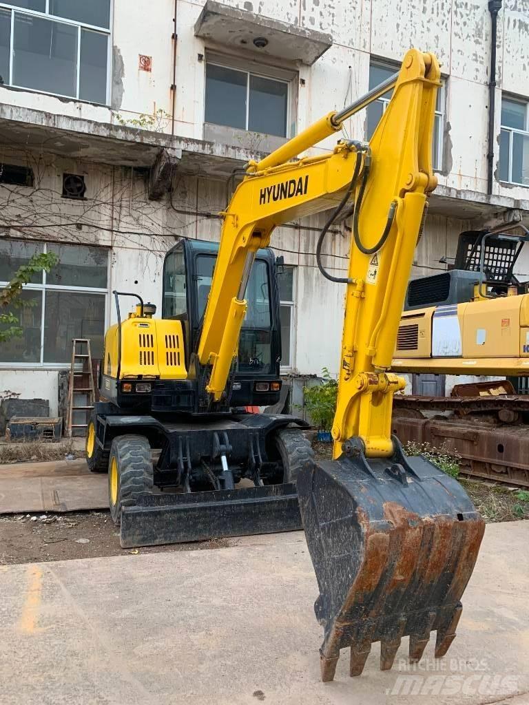 Hyundai Robex 60 W-7 Gumikerekes kotrók