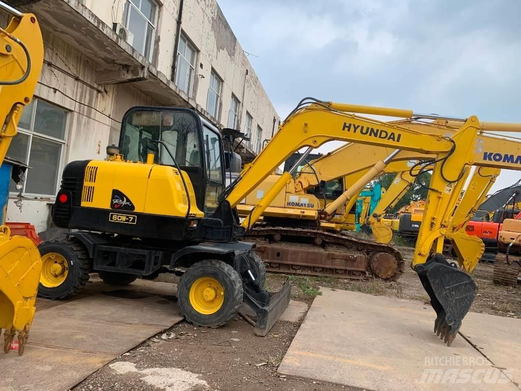 Hyundai Robex 60 W-7 Gumikerekes kotrók