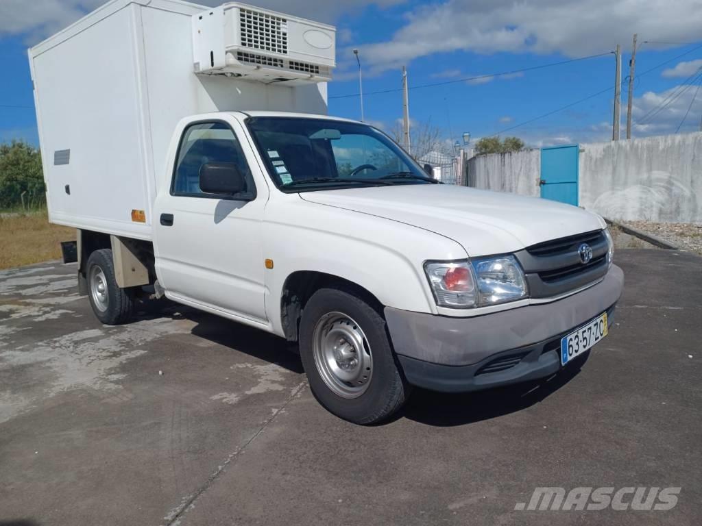Toyota Hilux Kis teherszállító/Platós kocsi