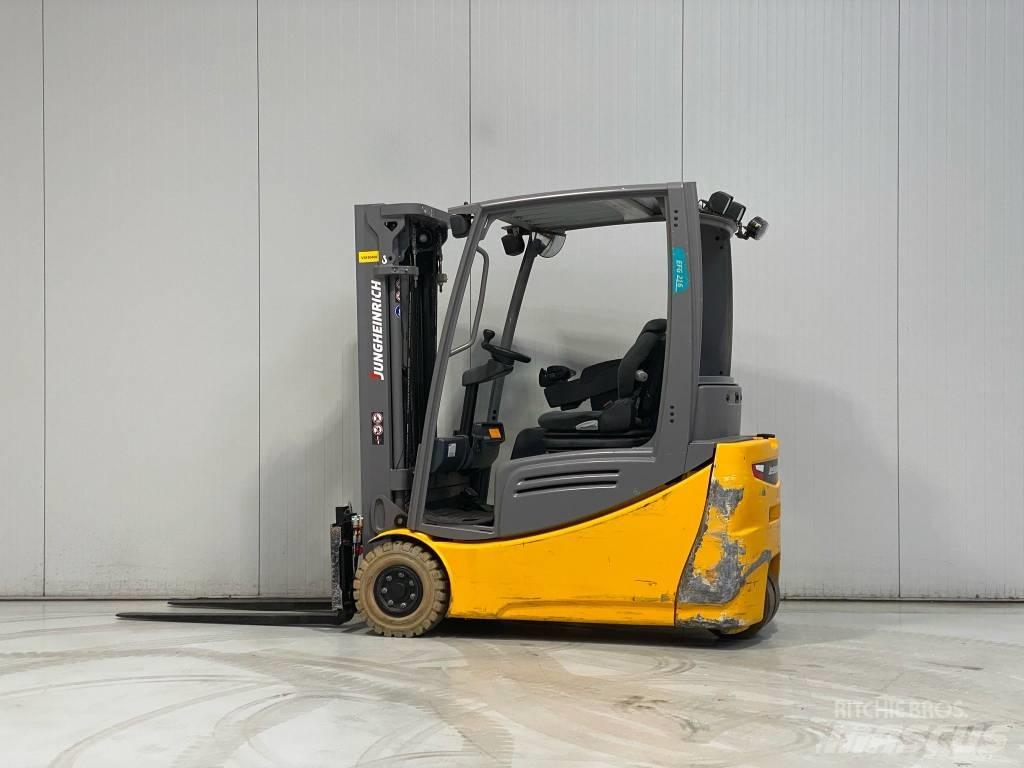 Jungheinrich EFG216 Elektromos targoncák