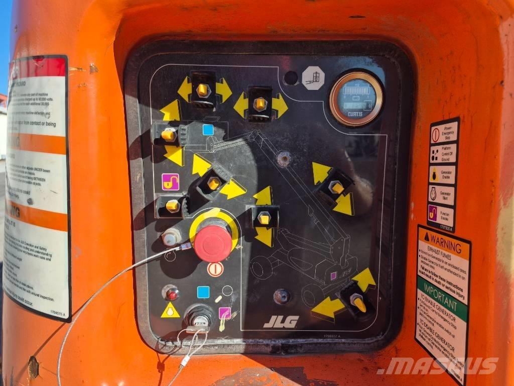 JLG M 600 JP Karos emelők