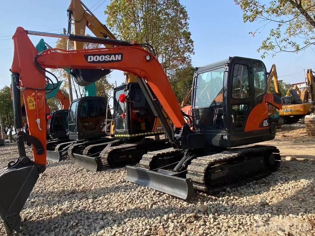 Doosan DX 60-9 Mini kotrók < 7t