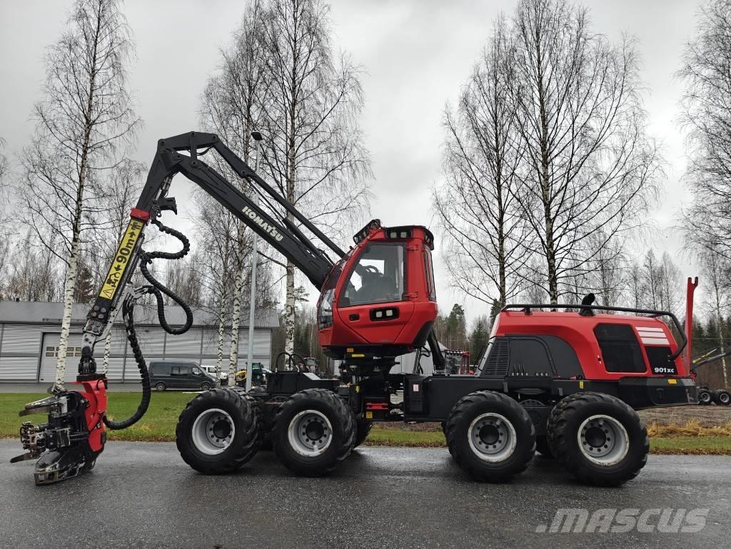 Komatsu 901 XC Betakarítók