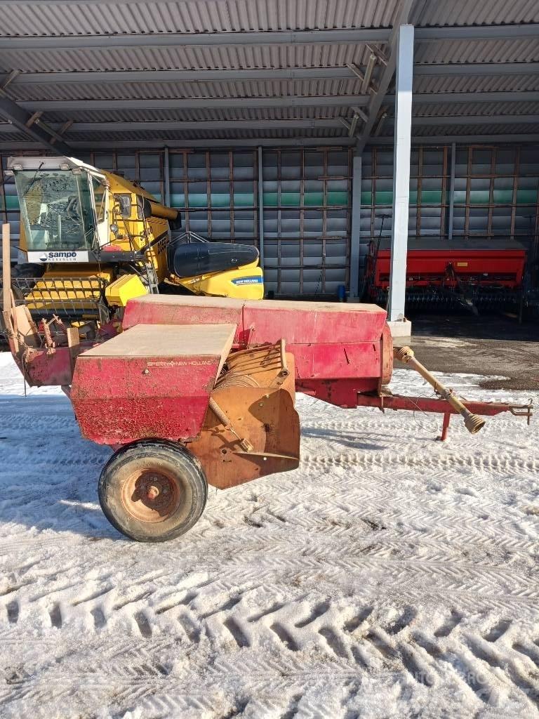 New Holland 265 Szögletes bálázók