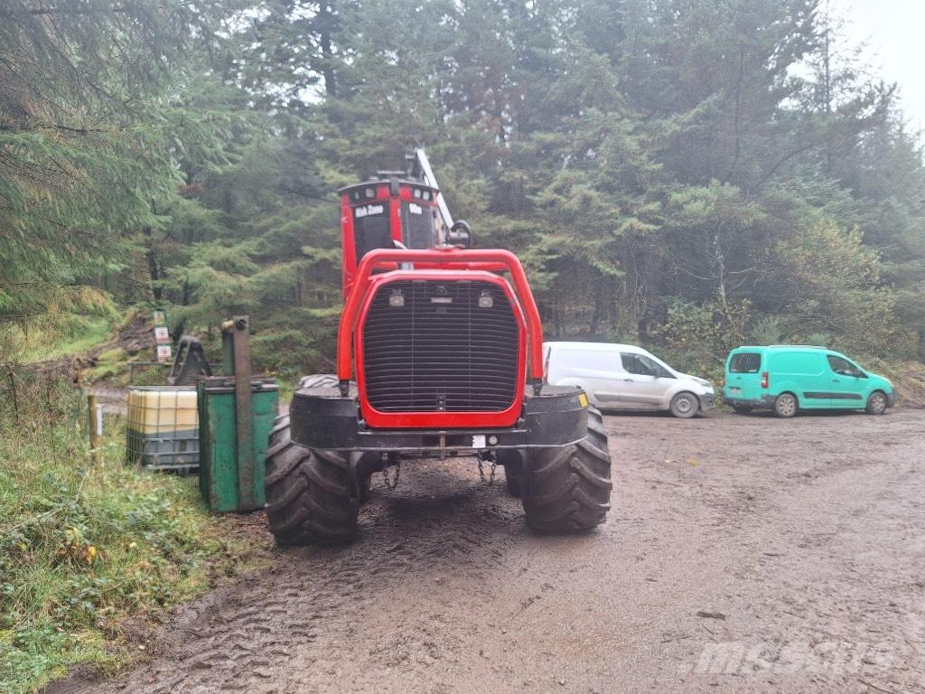 Komatsu 901 XC Betakarítók