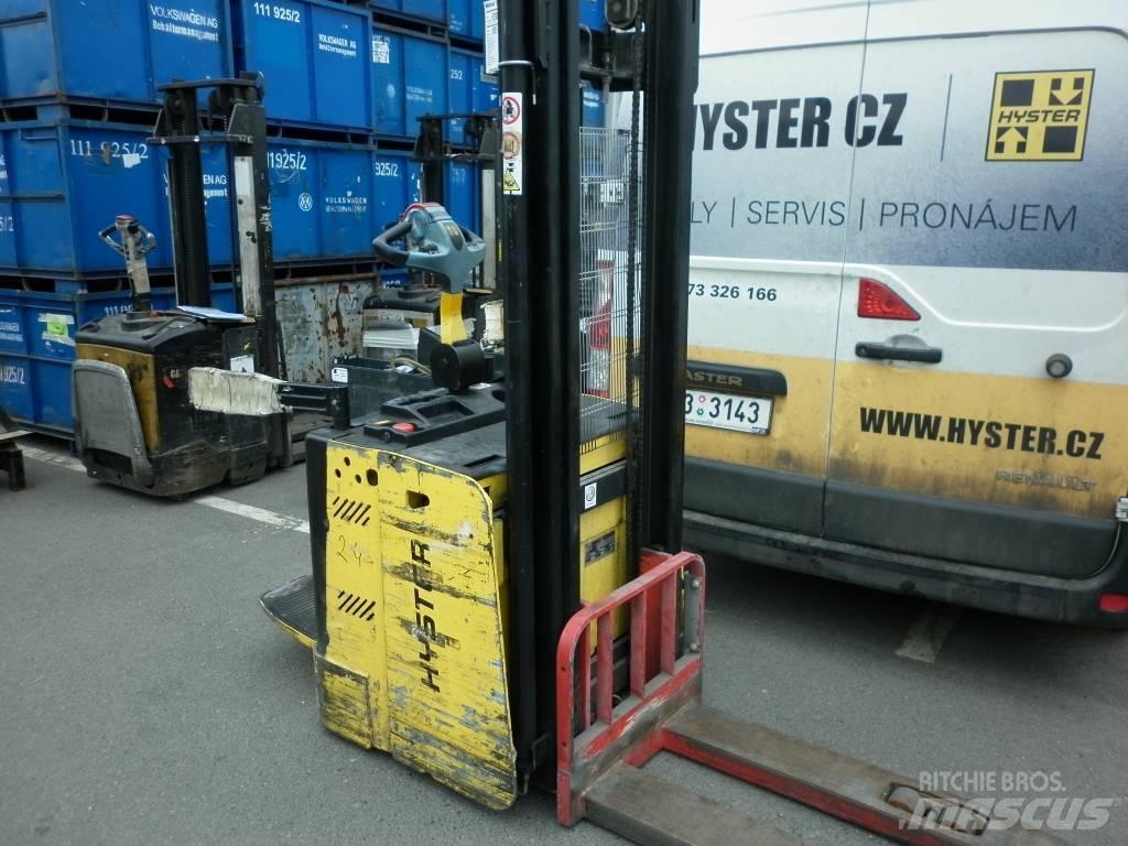 Hyster S1.5S Elektromos gyalogkíséretű targoncák