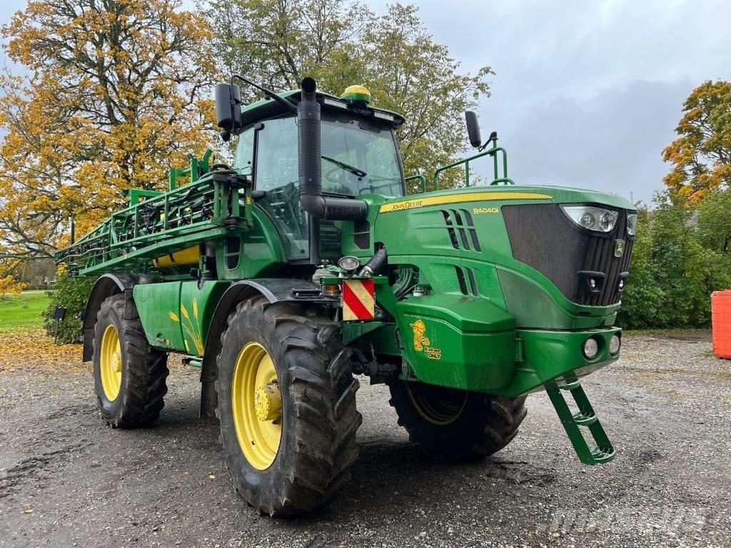 John Deere R4040i Önjáró trágyaszórók