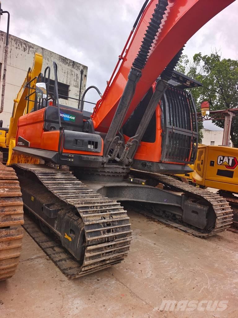 Doosan DX 300LC-9C Lánctalpas kotrók