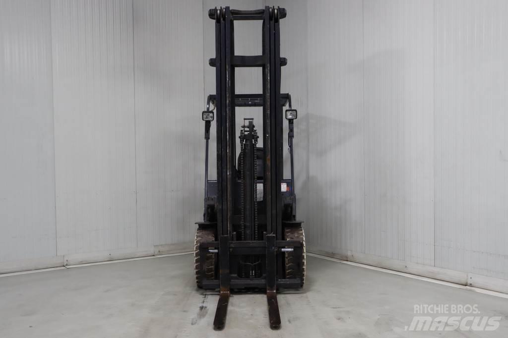 TCM FB30-7 Elektromos targoncák