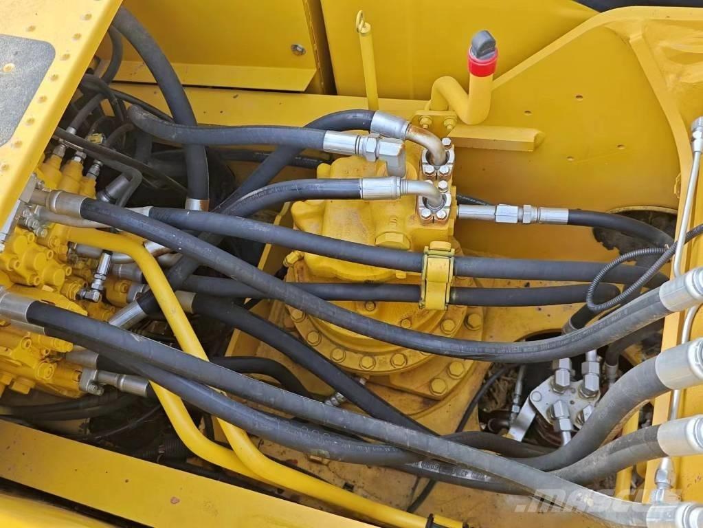 Komatsu PC 200 Lánctalpas kotrók