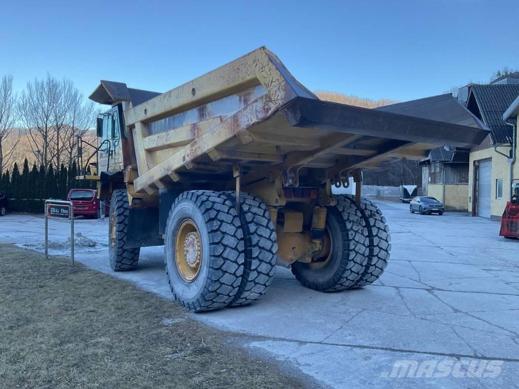 Komatsu HD405-6 Nehézdömper