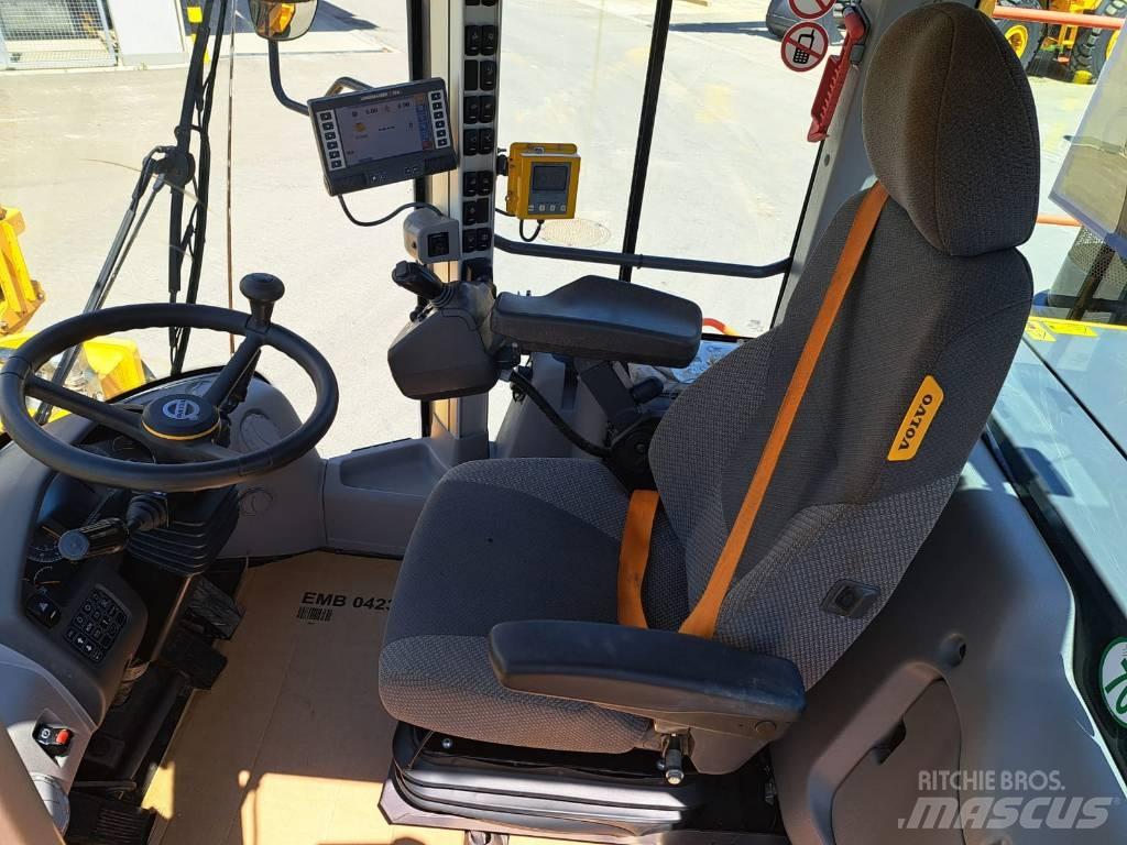 Volvo L 220 H Gumikerekes homlokrakodók