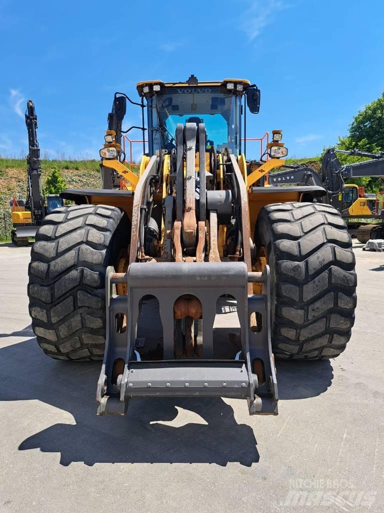 Volvo L 220 H Gumikerekes homlokrakodók