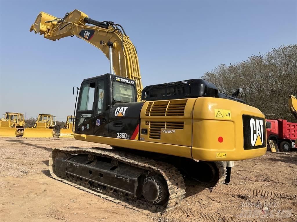 CAT 336DL Lánctalpas kotrók