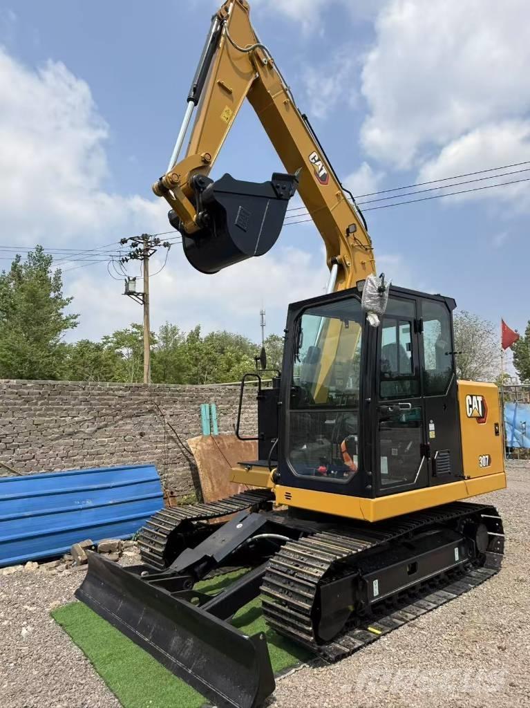CAT 307 Lánctalpas kotrók