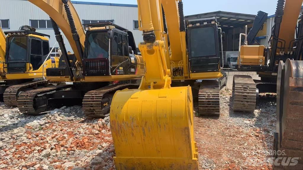 Komatsu PC 200 -8mo Lánctalpas kotrók