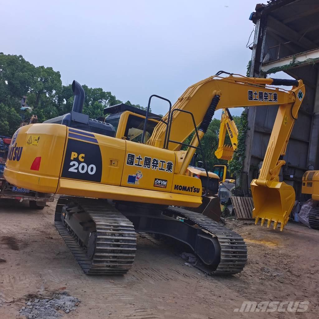Komatsu PC 200 Lánctalpas kotrók