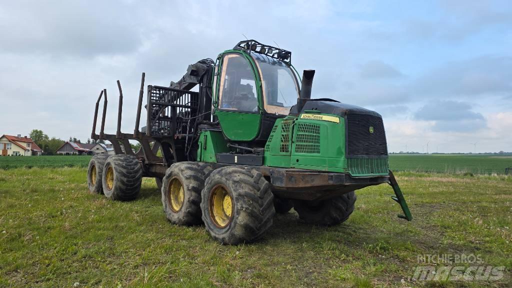 John Deere 1210 E Kihordók