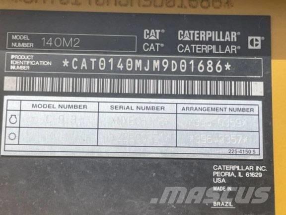 CAT 140 M 2 Gréderek