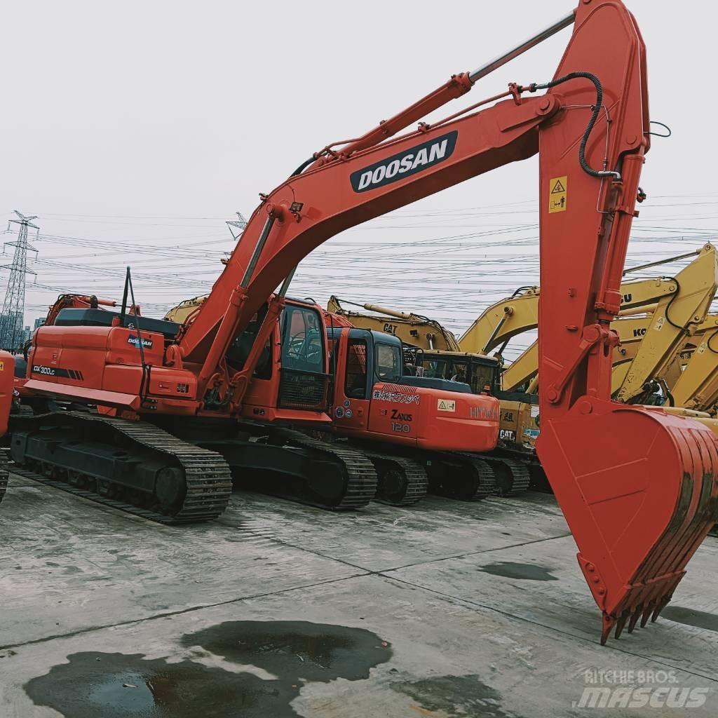 Doosan DX 300 LC Lánctalpas kotrók