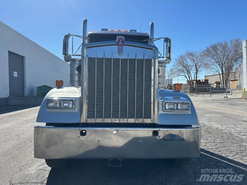 Kenworth W 900 L Nyergesvontatók