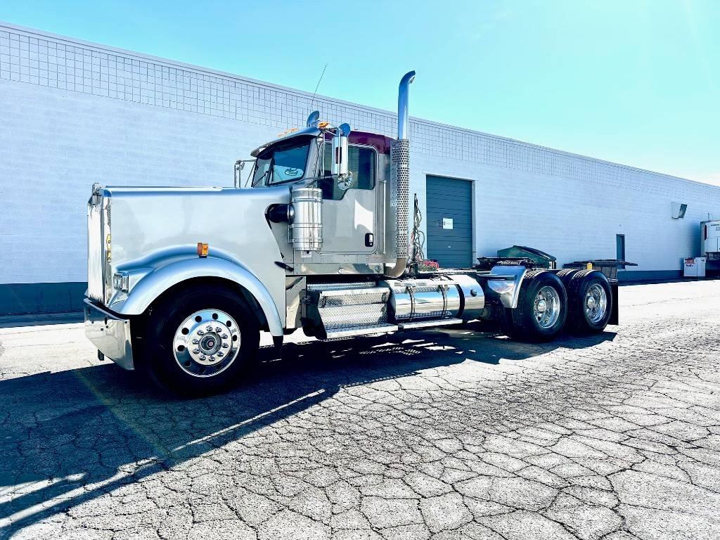 Kenworth W 900 L Nyergesvontatók