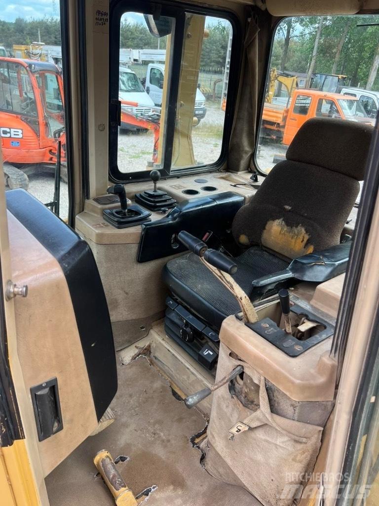 CAT D 6 M lánctalpas dózerek