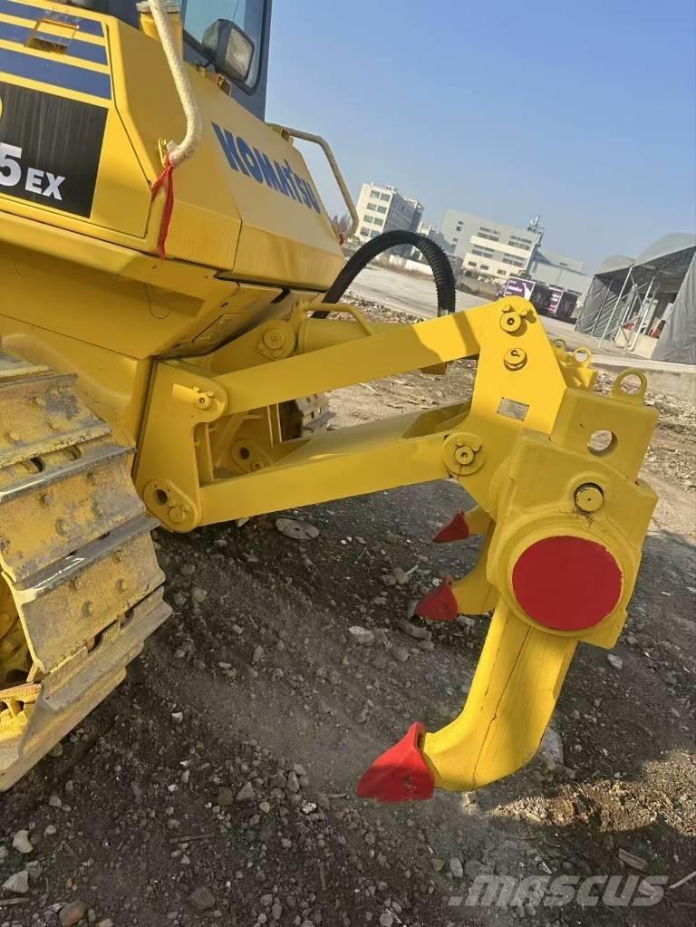 Komatsu D 85 E lánctalpas dózerek