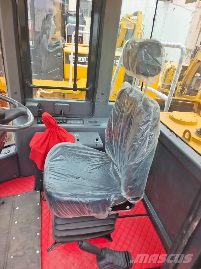 SDLG LG 956 L Gumikerekes homlokrakodók