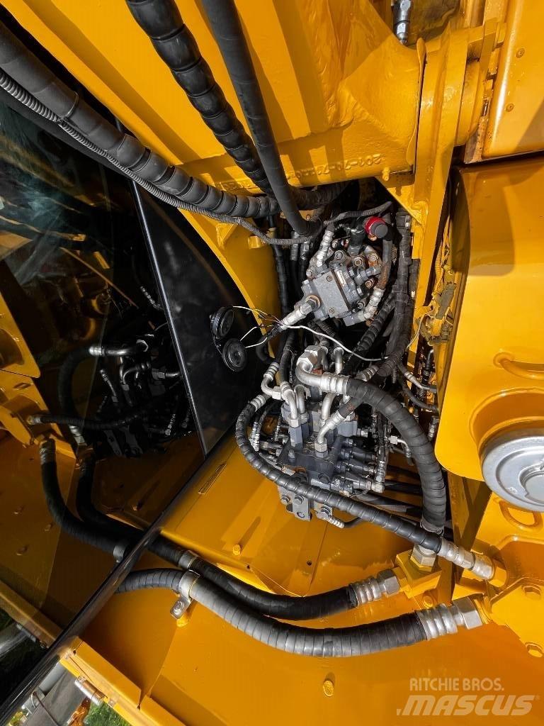 Komatsu PC 70 Közepes (midi) kotrók 7 t - 12 t
