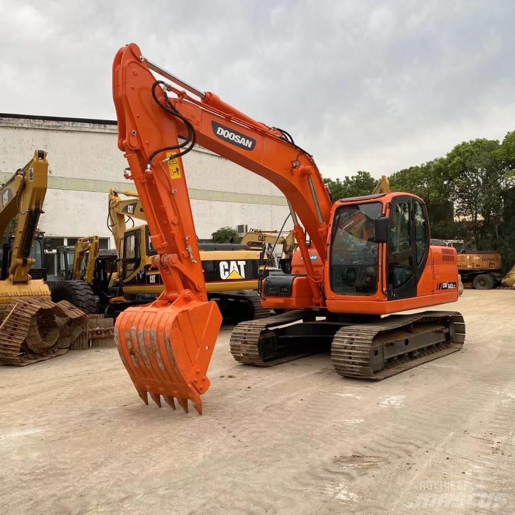 Doosan DX 140 LC Lánctalpas kotrók