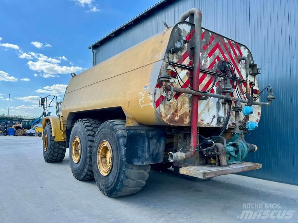 CAT 740 WATER TRUCK Vízszállító teherautók