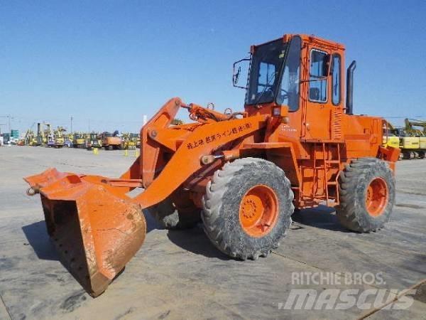 Hitachi LX70 Gumikerekes homlokrakodók