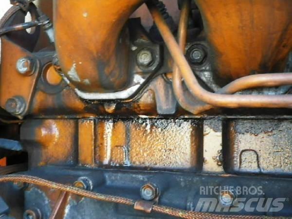 Hitachi LX70 Gumikerekes homlokrakodók