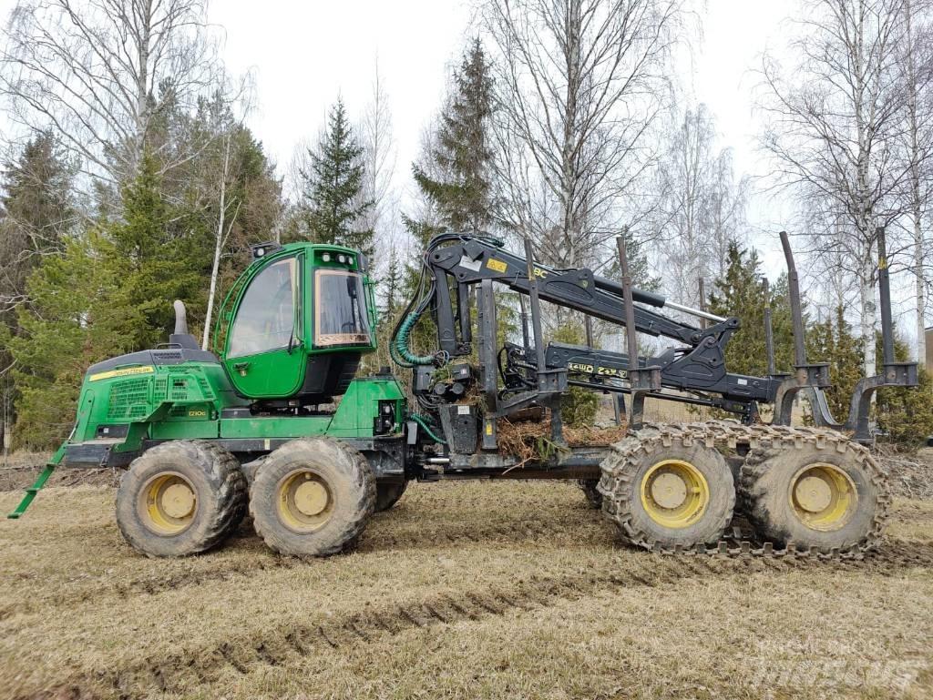 John Deere 1210 G Kihordók
