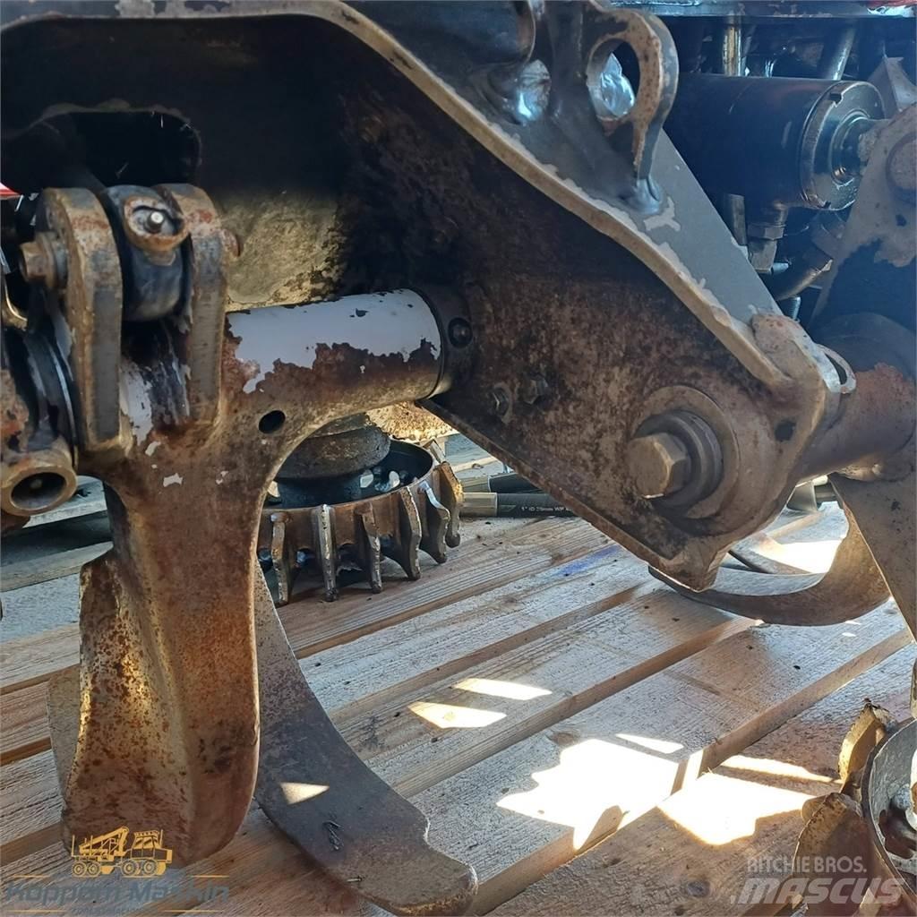 Komatsu C124 Betakarító fejek