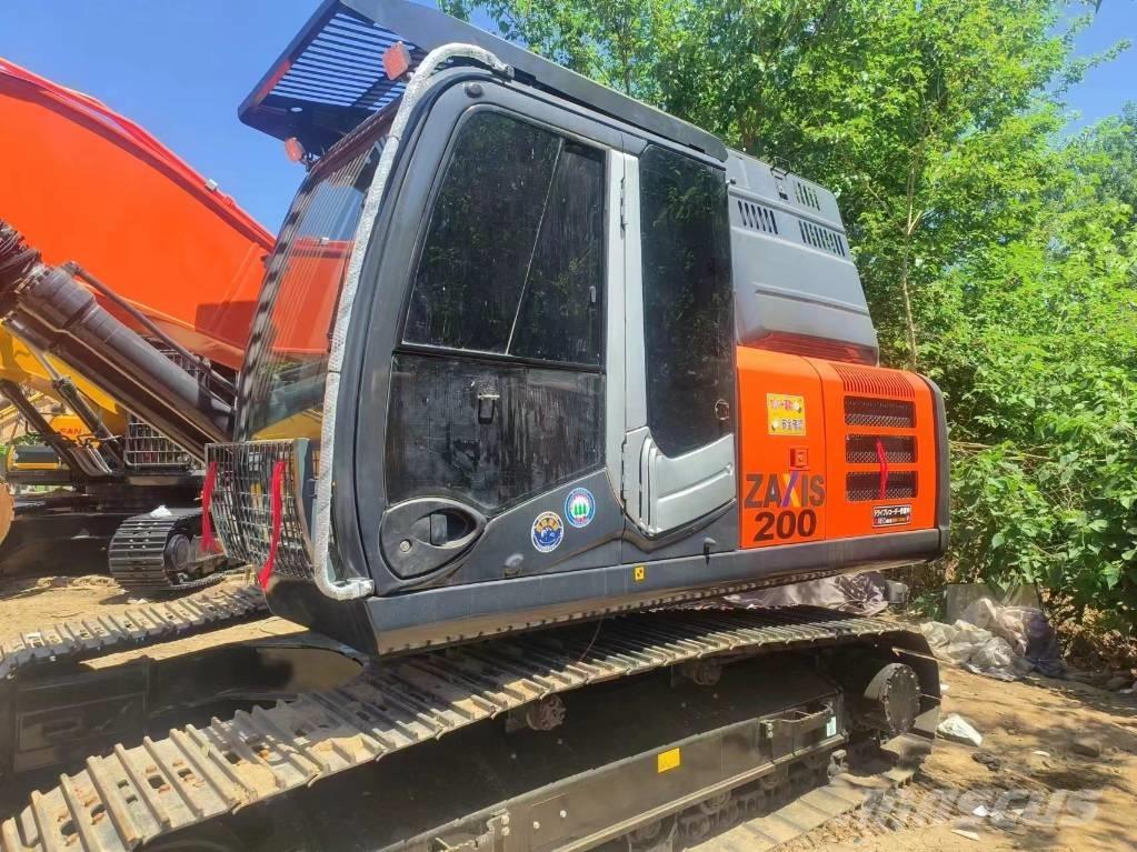 Hitachi EX200-3 Lánctalpas kotrók