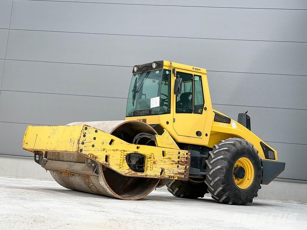 Bomag BW 216 DH-4i Egydobos hengerek