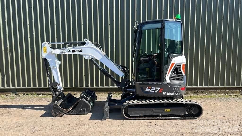 Bobcat E27Z Mini kotrók < 7t