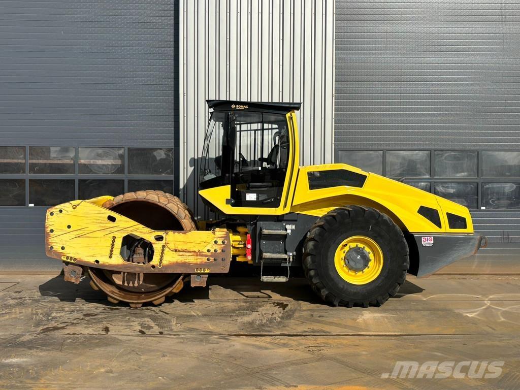 Bomag BW219PDH-5 Egydobos hengerek