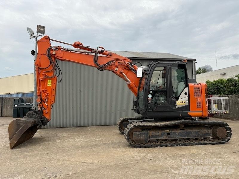 Hitachi ZX 135 US-6 Lánctalpas kotrók