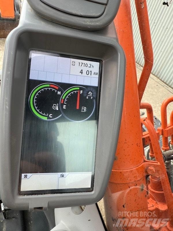 Hitachi ZX 135 US-6 Lánctalpas kotrók