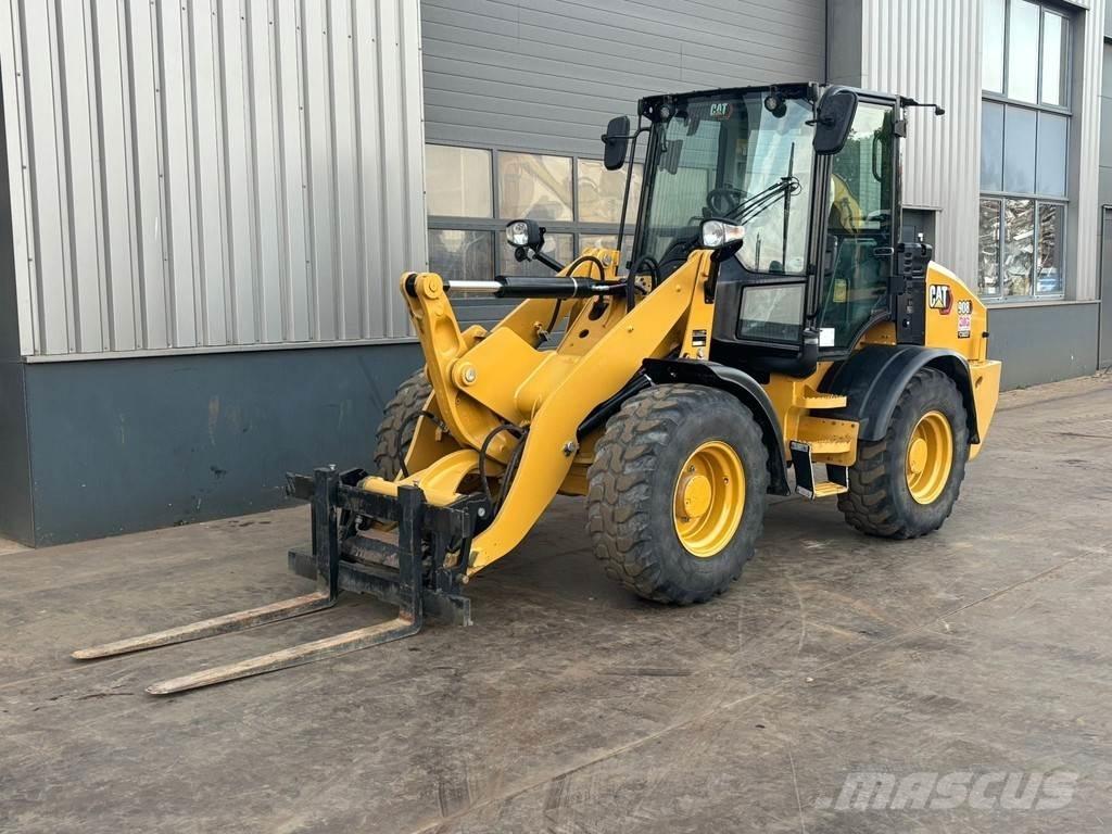 CAT 908 Gumikerekes homlokrakodók