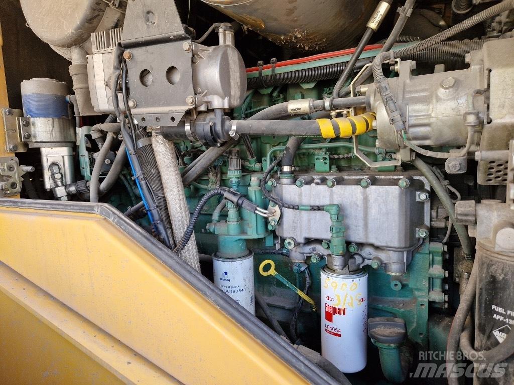 Volvo L 120 F Gumikerekes homlokrakodók
