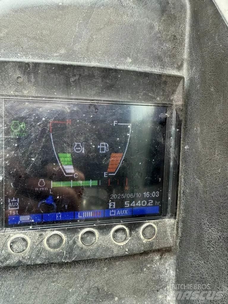 Takeuchi TB230 Mini kotrók < 7t