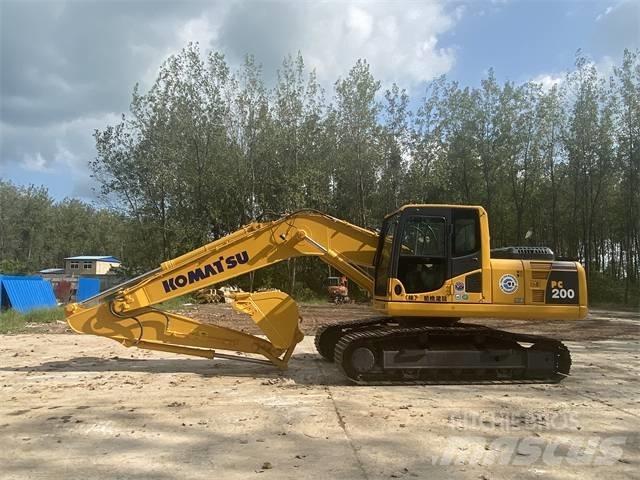 Komatsu PC200-8 Lánctalpas kotrók