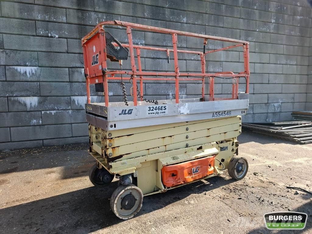 JLG 3246ES Ollós emelők